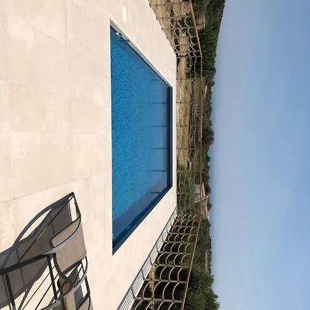 Paradise Traditional House *