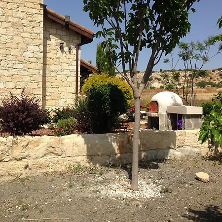 Paradise Traditional House Maroni