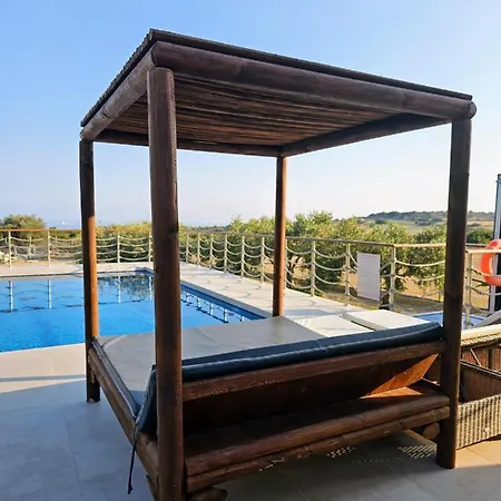 Paradise Traditional House Дом отдыха