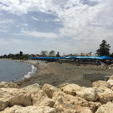 Paradise Traditional House Maroni