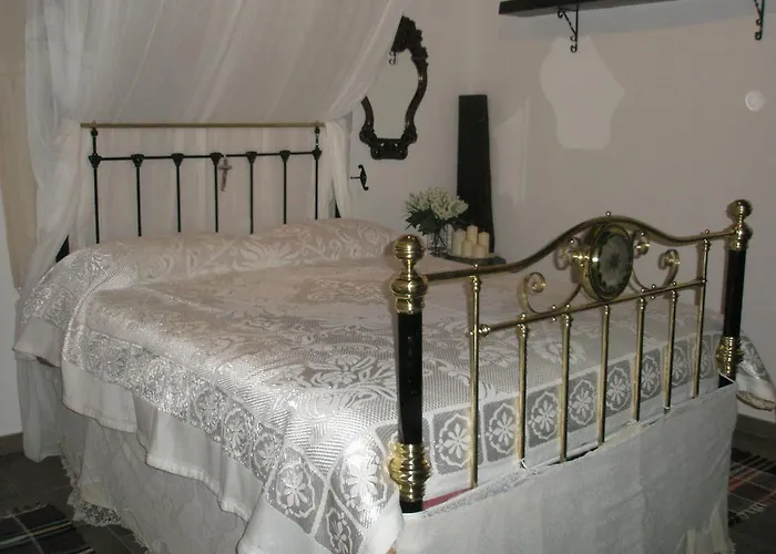 Paradise Traditional House Maroni