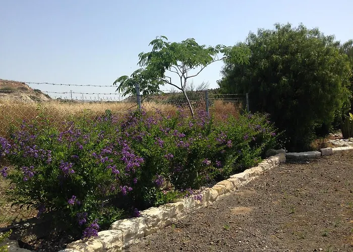 Paradise Traditional House Maroni