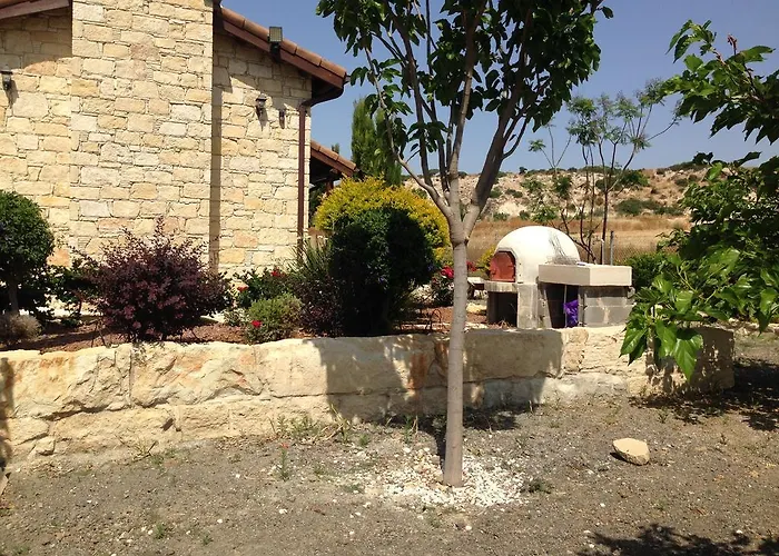 Paradise Traditional House Maroni