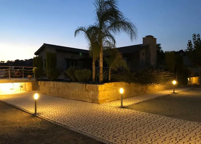 Paradise Traditional House Сasa de vacaciones