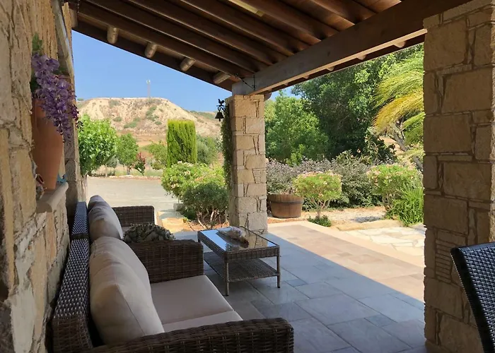 Paradise Traditional House * Maroni